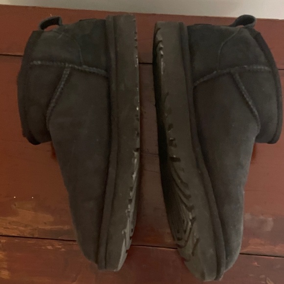 UGG Black Mini Boots - Picture 3 of 8